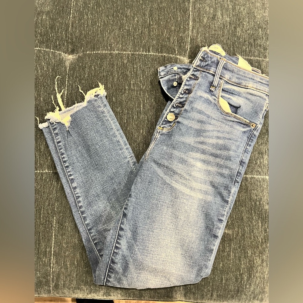 Abercrombie and fitch, curve love.  Size 28/6s.